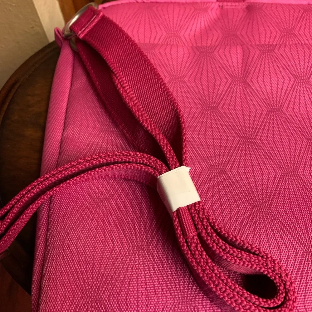 New Belkin laptop carrier